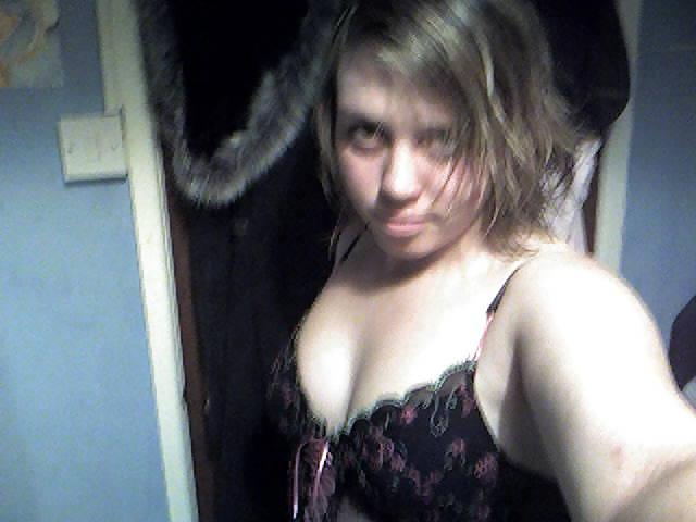 8P Cam Phone girl