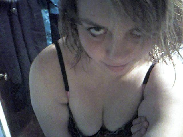 8P Cam Phone girl