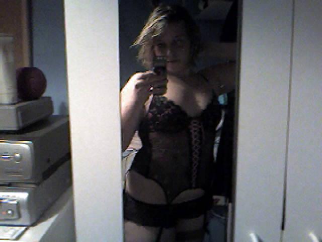 8P Cam Phone girl