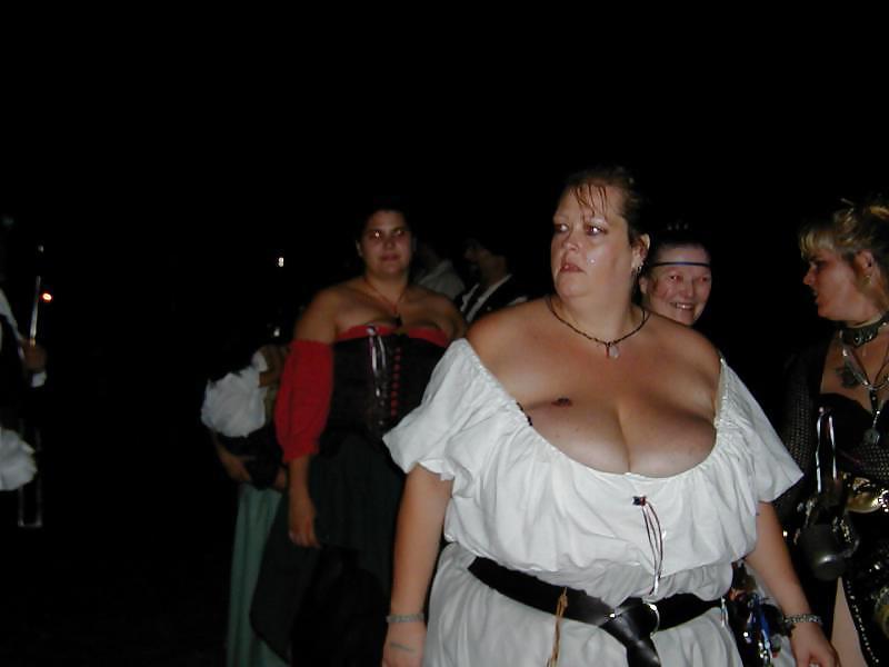 25P Ig Boobs Renaissance Fair