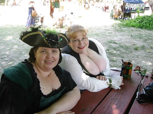 25P Ig Boobs Renaissance Fair