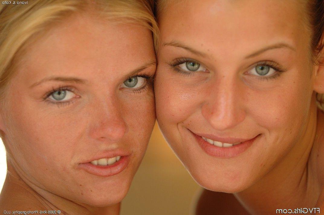 20P Pictures of hot teen girls masturbating each other