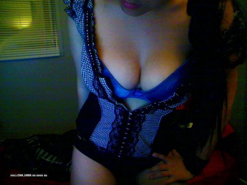 14P Sexy heavy-chested babes displaying their juggs