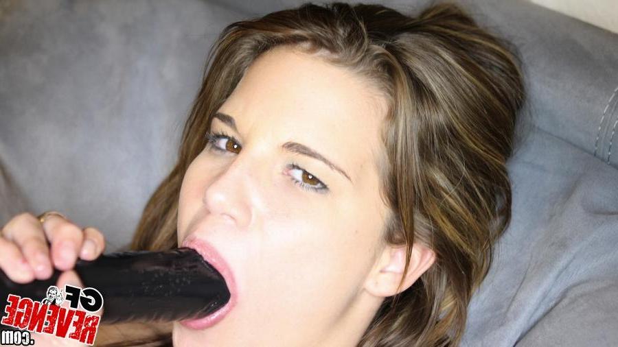 12P Brunette amateur Heidi films herself masturbating