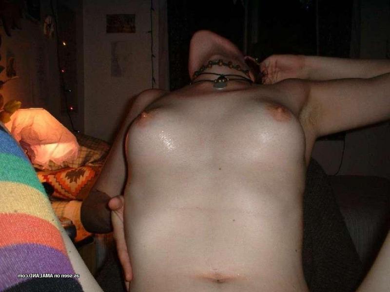 15P Pictures of a redhead emo gf getting her pussy wet