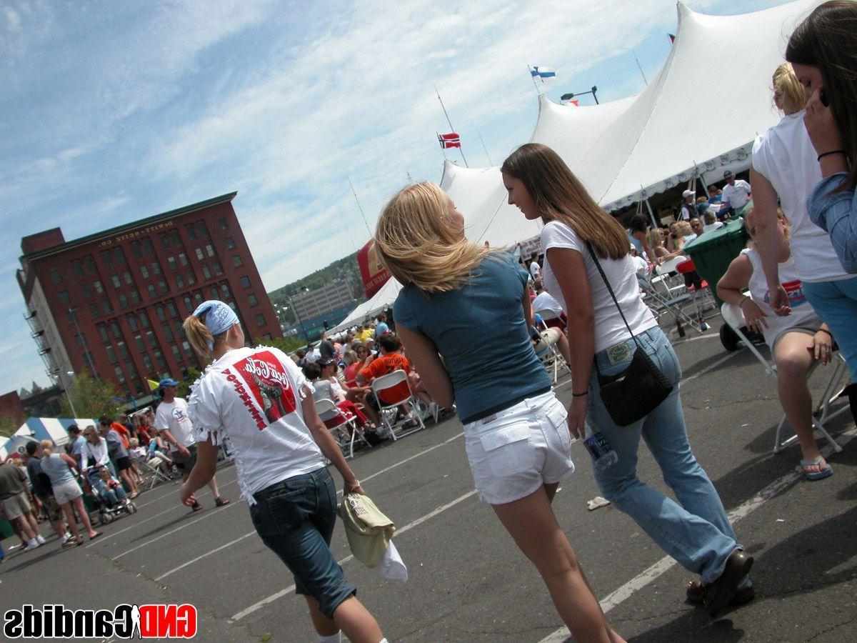 12P Pictures of hot girls caught in public