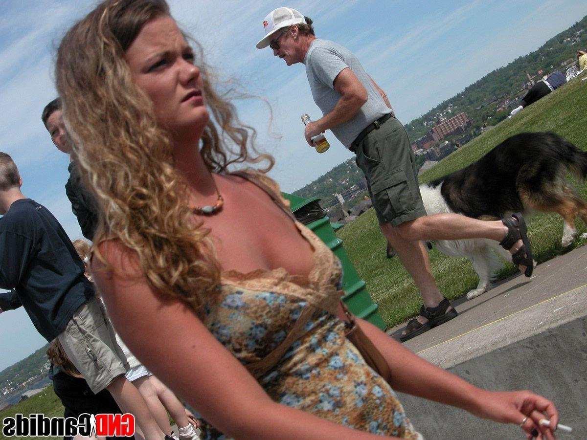 12P Pictures of hot girls caught in public