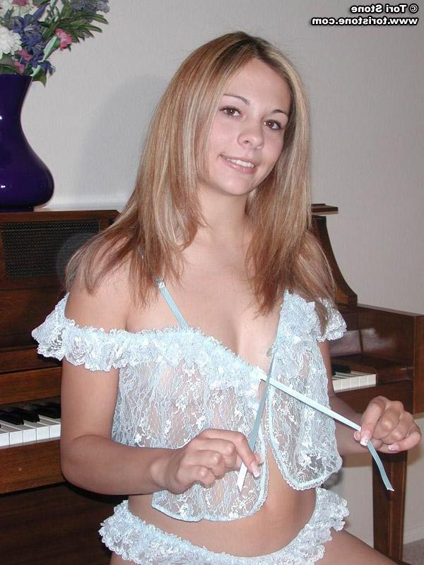 16P Tori gets naked at piano lessons