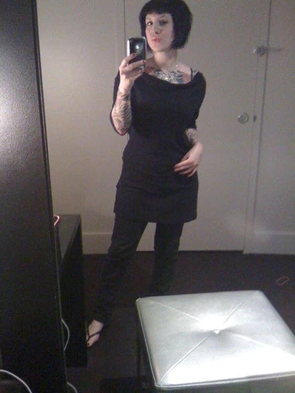 16P Pictures of gorgeous emo girlfriends sharing their selfies