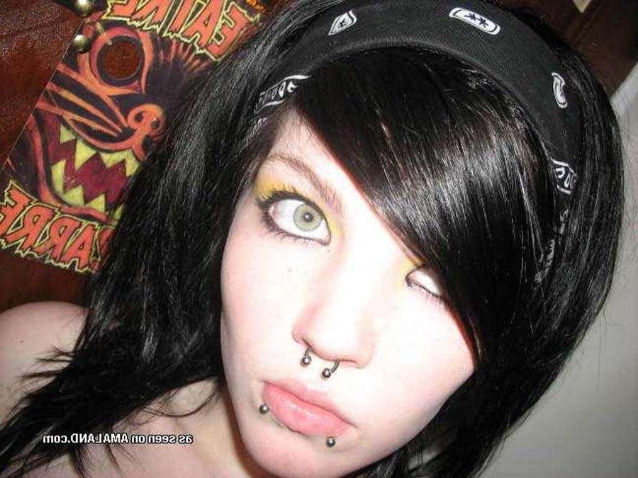 15P Picture selection of an emo GF who likes facial piercings