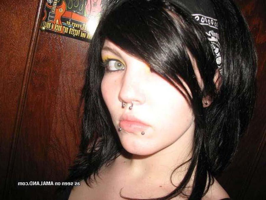 15P Picture selection of an emo GF who likes facial piercings