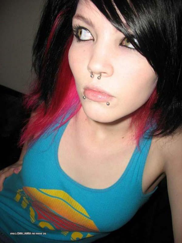 15P Picture selection of an emo GF who likes facial piercings