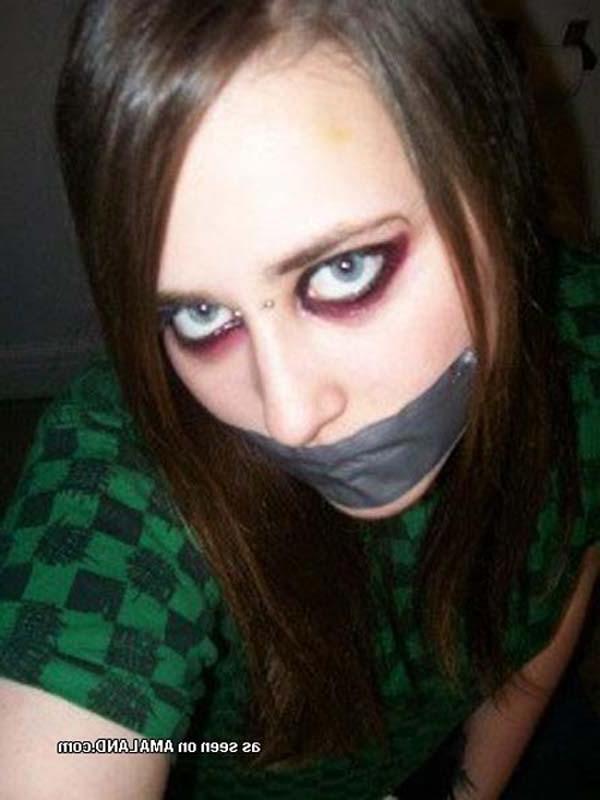 16P Photos of various hot emo GFs showing off on cam