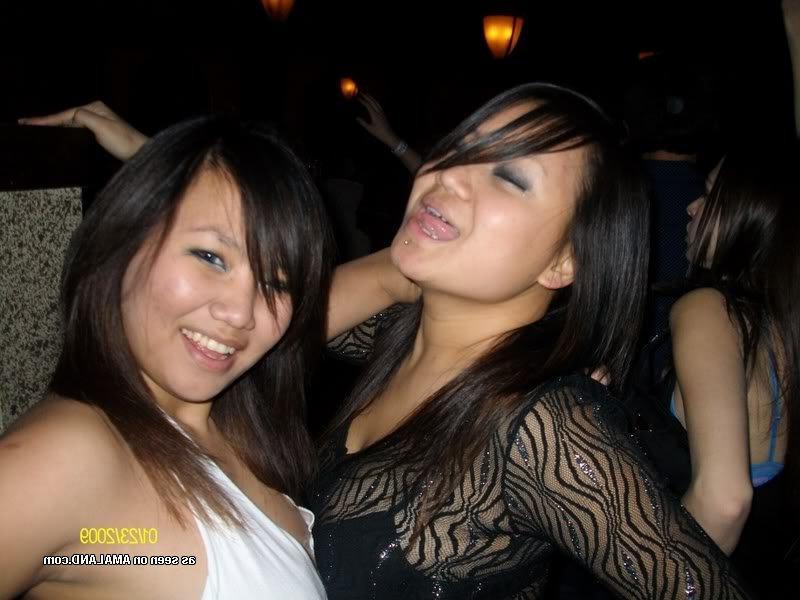 16P Pictures of a hot asian teen girlfriend caught on camera