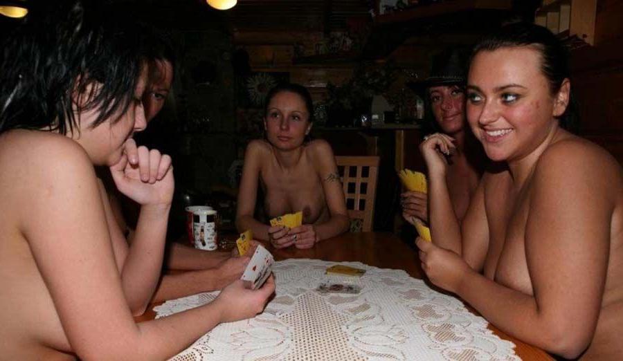 15P Pictures of wild and crazy girlfriends experimenting with sex