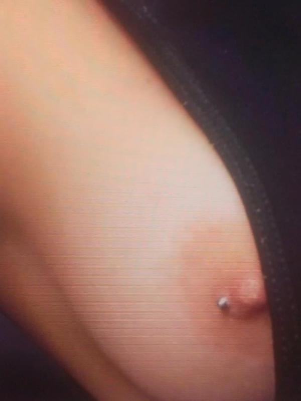 14P College GF takes selfies and fingers her pussy