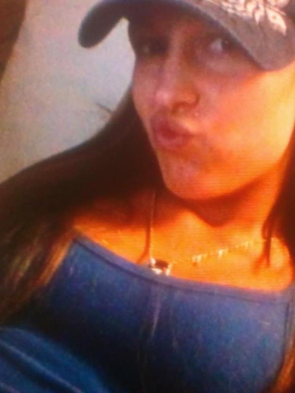 14P College GF takes selfies and fingers her pussy