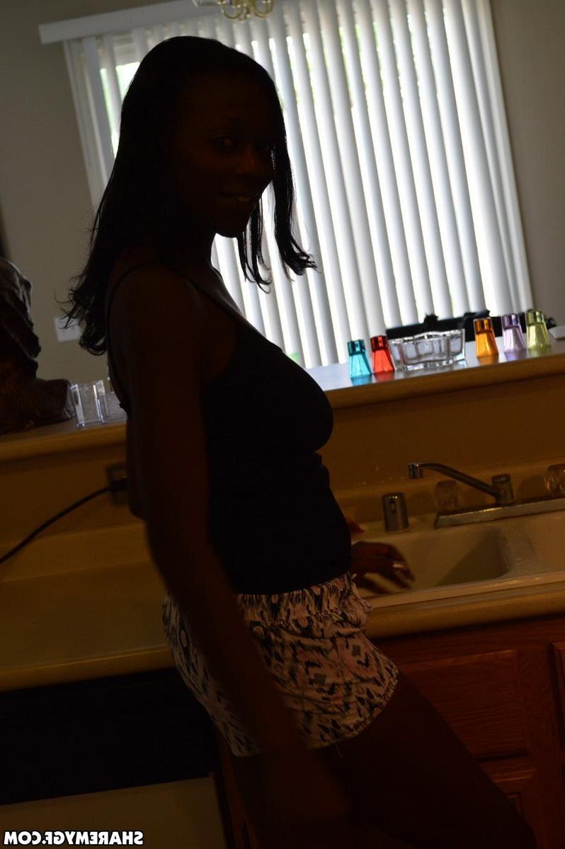 12P Ebony girlfriend takes random pictures of her big tits and round ass