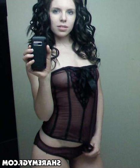 12P Hot girlfriends taking selfie pictures with their phones