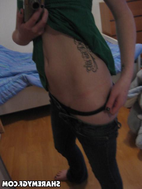 20P Emo girl takes sexy pics of herself just for you