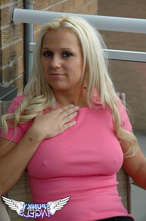 20P Pictures of teen star Mileena flaunting her tits