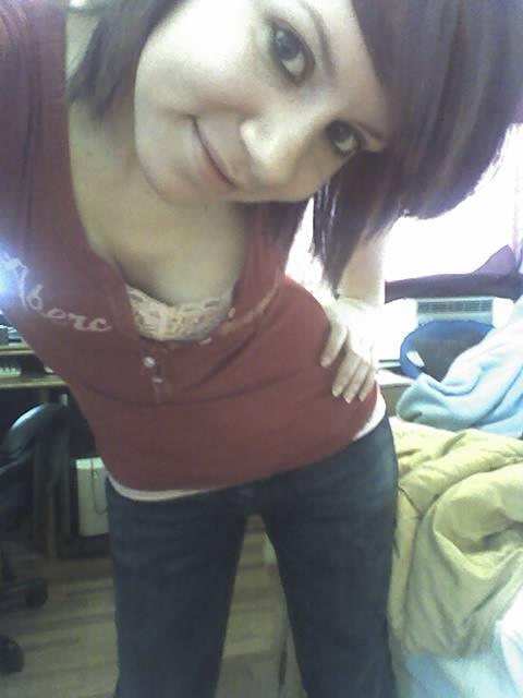 15P Pictures of a hot emo teen getting naughty on camera