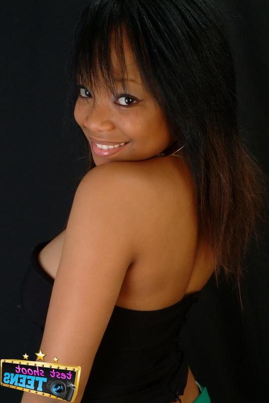 16P Ebony teen Tiny decides to show off her natural G cups!