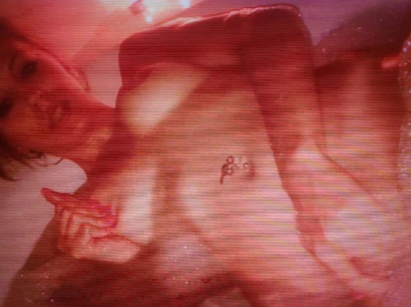 10P Babe likes flashing her breasts and masturbating on cam