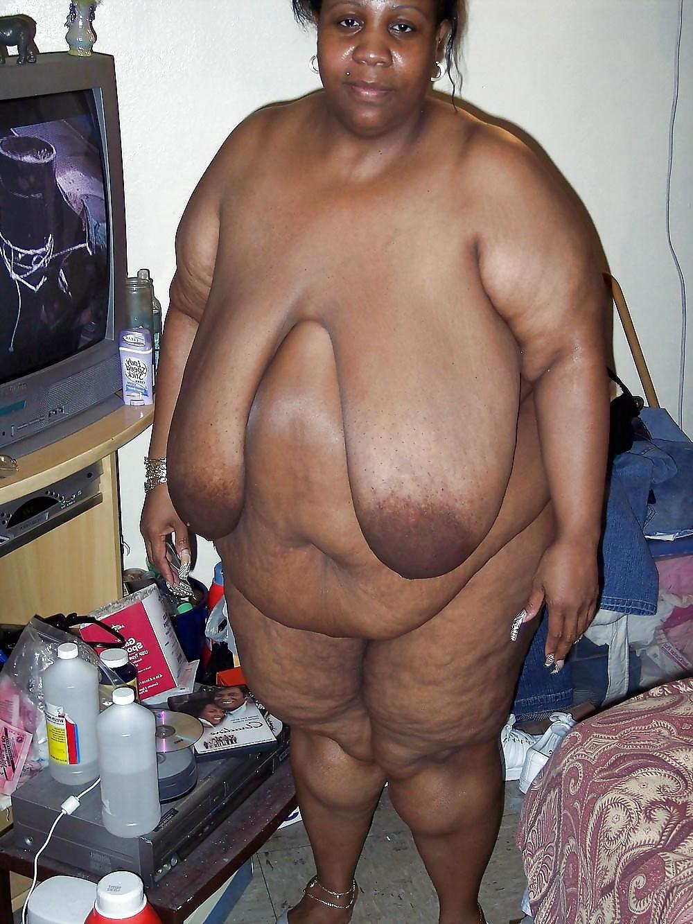 7P Big saggy mature ebony