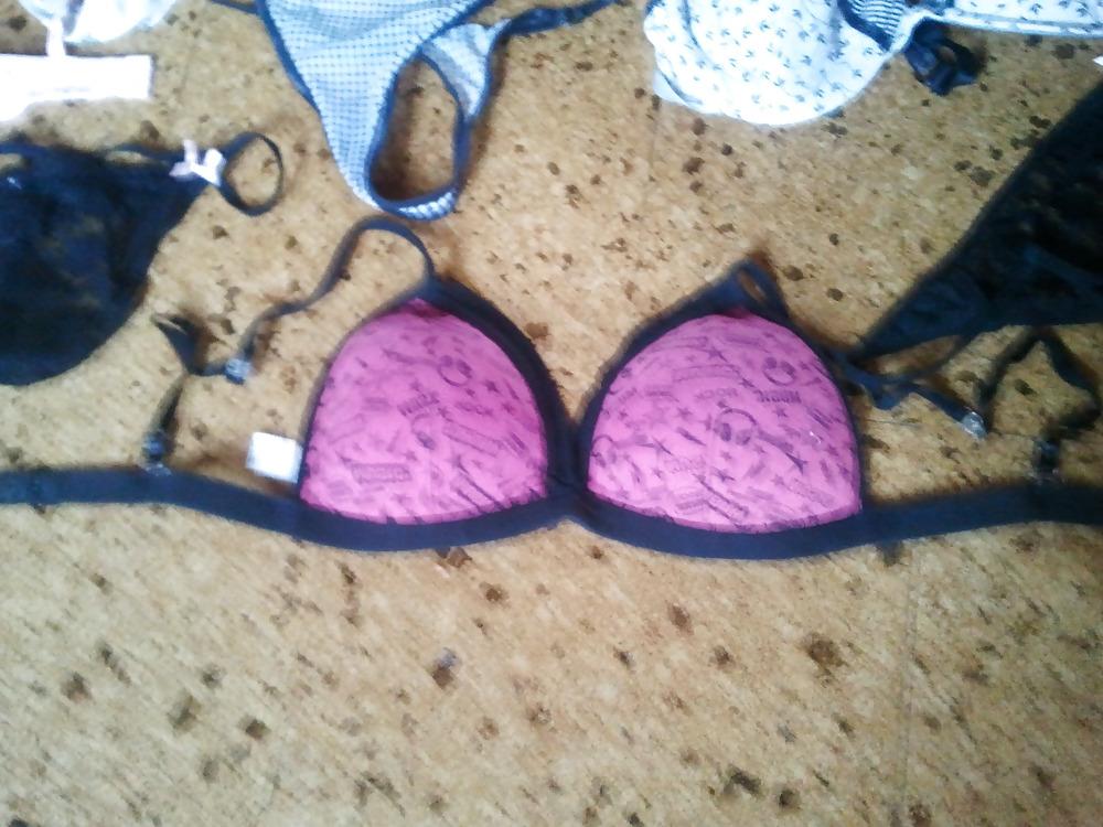 12P Best Friends Thongs and bra