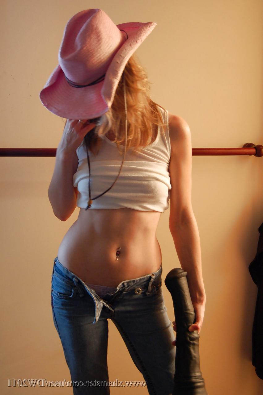 18P Hot Cowgirl fucked by horse dildo