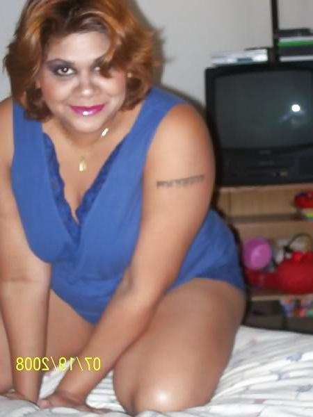 12P A NICE EXOTIC MILF