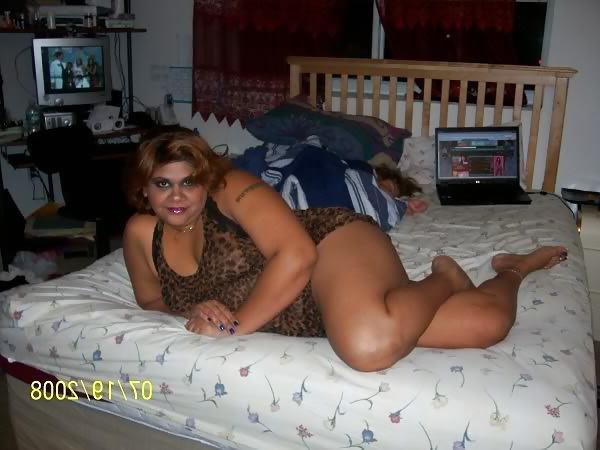 12P A NICE EXOTIC MILF