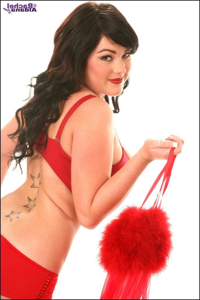 15P Rachel Aldana removes her red bra to reveal her massive titties