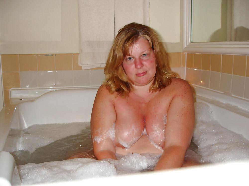 20P Busty women 124 (Saggy tits special)