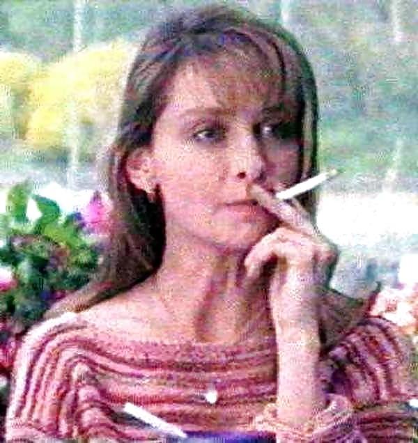 25P Calisia Flockhart Sweet smoking babe