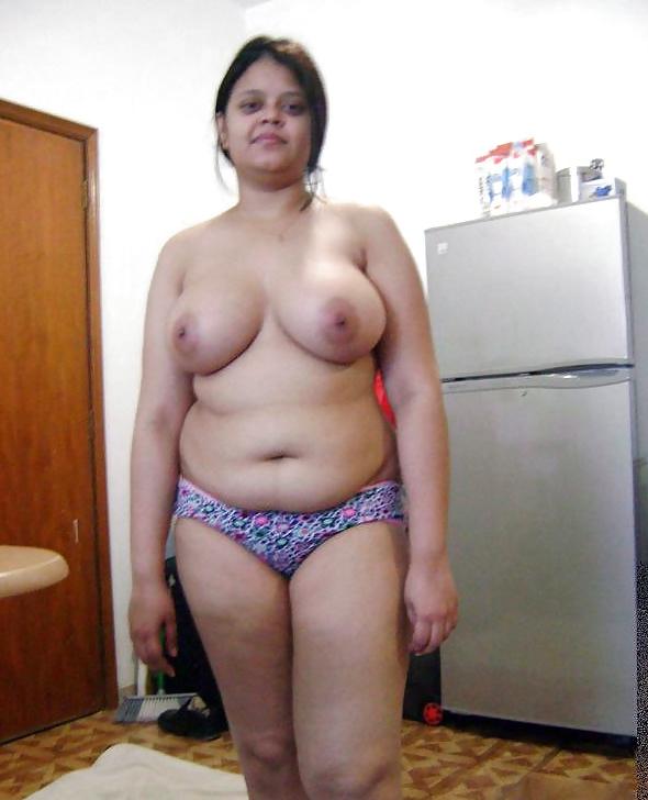 24P INDIAN PUSSY