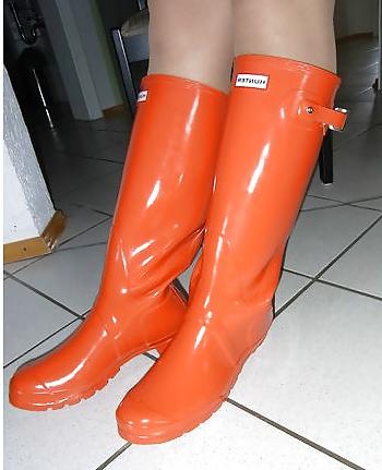 16P Boots