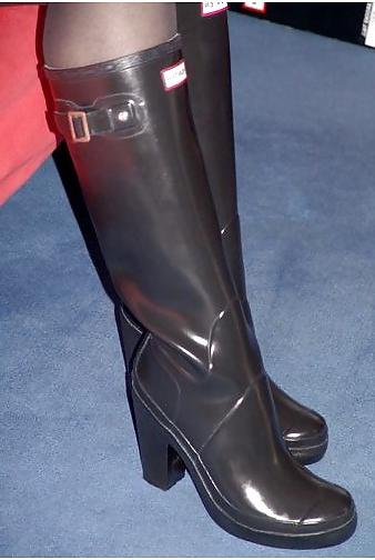 16P Boots