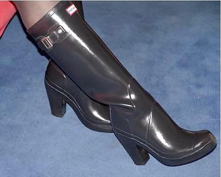 16P Boots