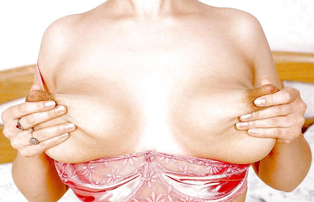 24P ELENA SAGGY TITS