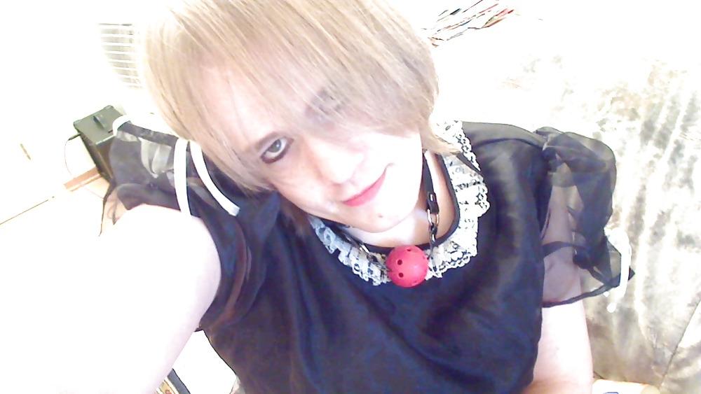 25P Cute maid