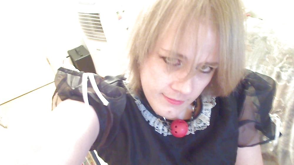 25P Cute maid