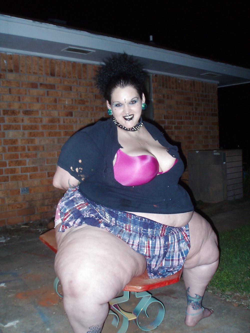 7P Goth Fatty SSBBW