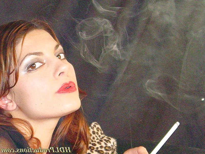 14P Iris - Smoking Fetish at Dragginladies