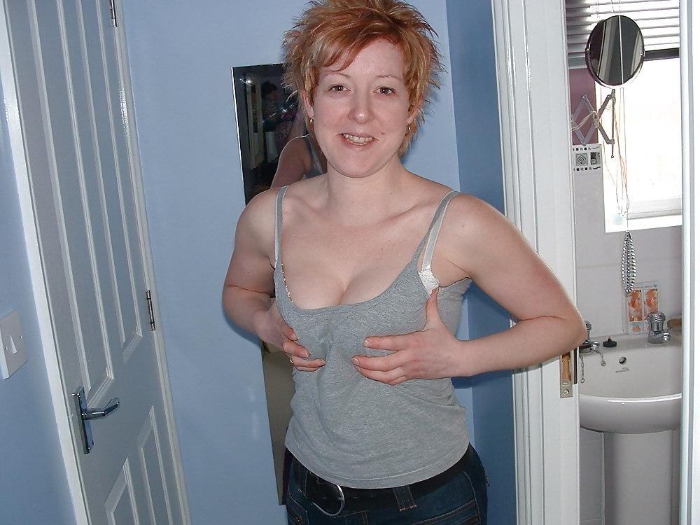 25P Loving UK couple