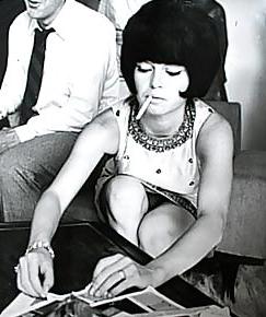 25P Bridgitte Bardow Smoking