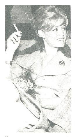 25P Bridgitte Bardow Smoking
