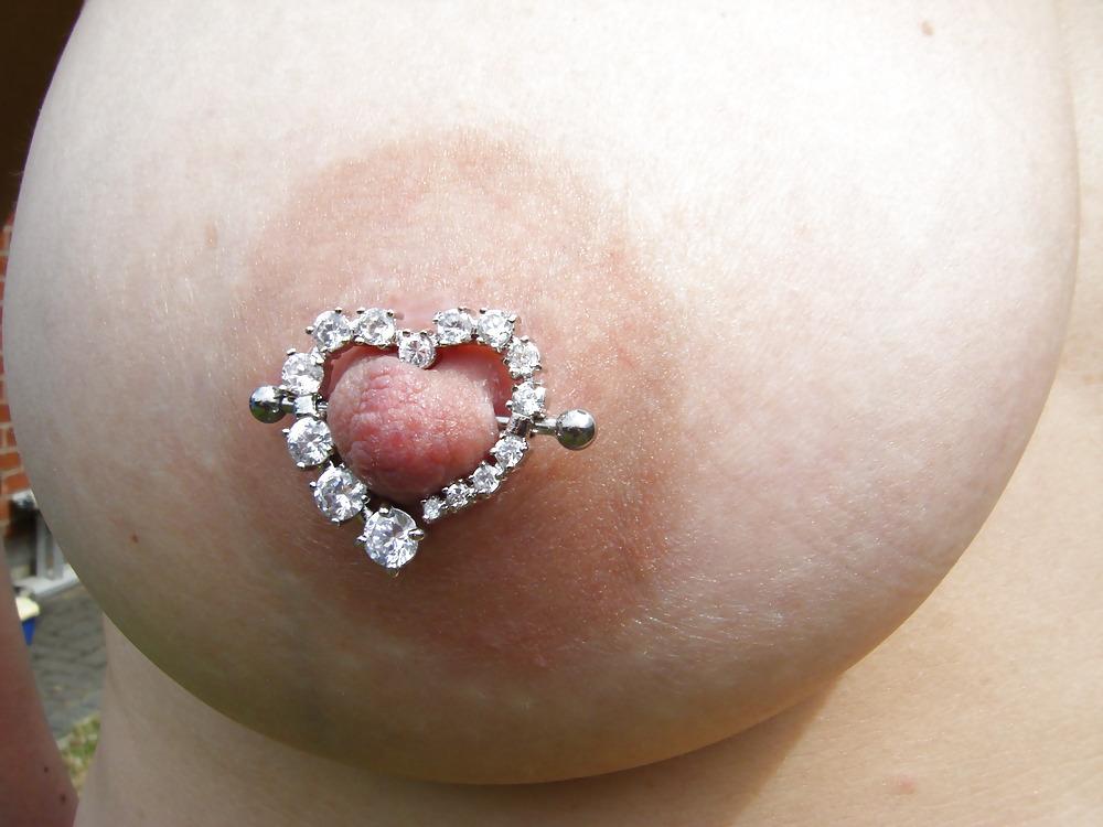 14P Big Tit Nipple Piercing