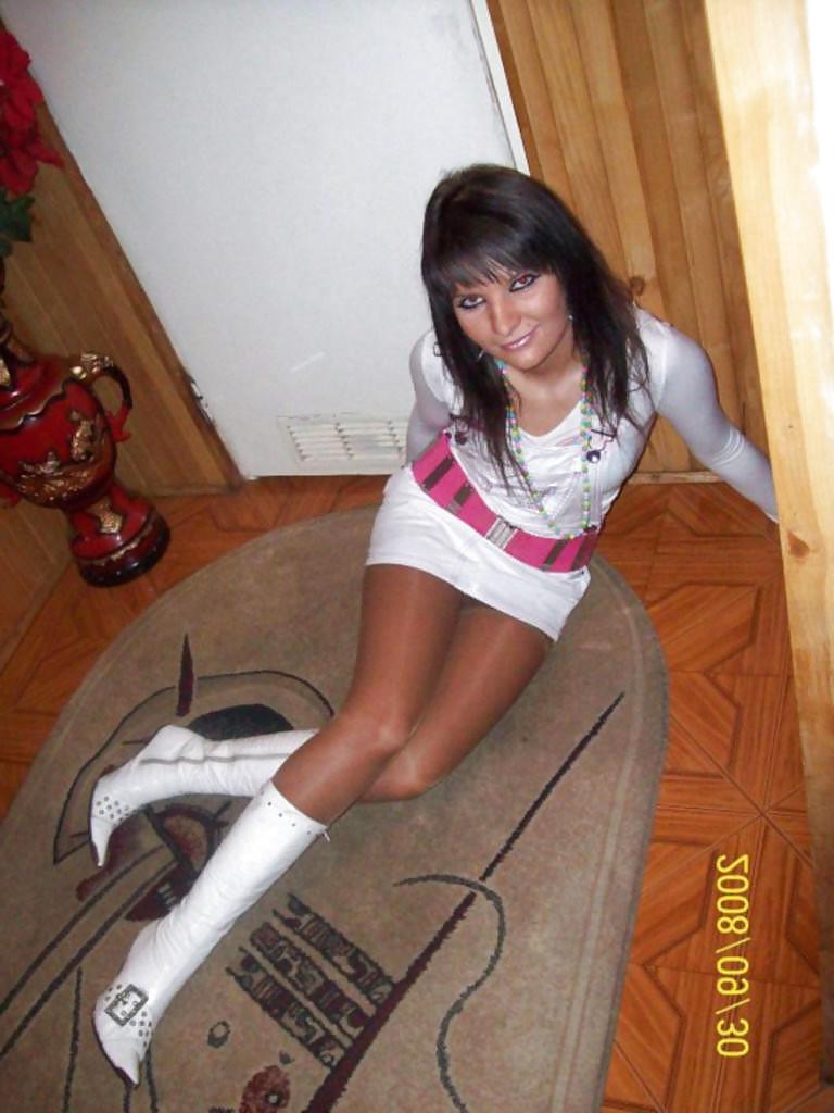 25P Hot Sluts In White Boots